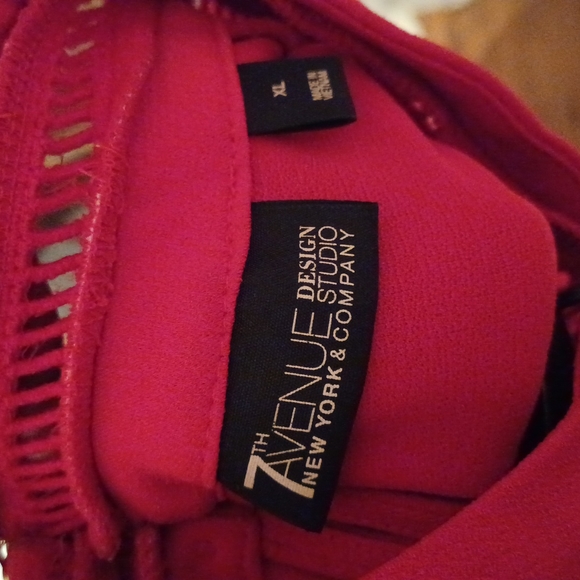 Blouse - Picture 3 of 3